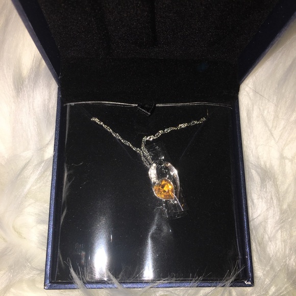 NWT!!! Topaz Heart Pendant Necklace for Women - Picture 1 of 5